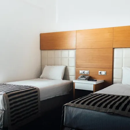 Hotel Nuezhet 4*