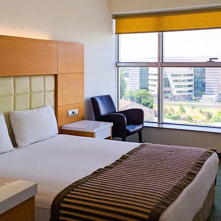Nuezhet Hotel 4*