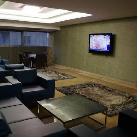 Nuezhet Hotell 4*