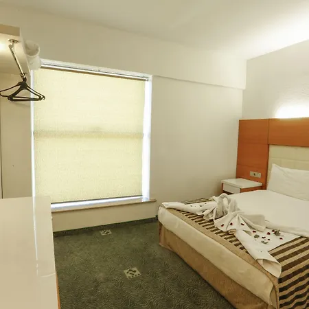Nuezhet Hotell 4*